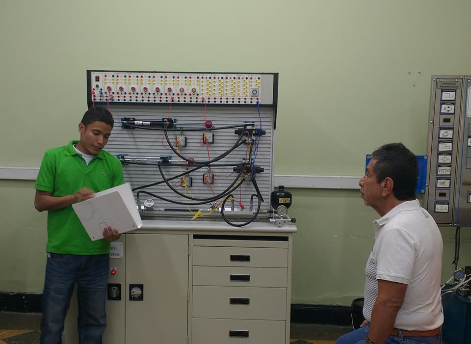 La FCECEP adquiere modernos equipos para sus laboratorios de automatización